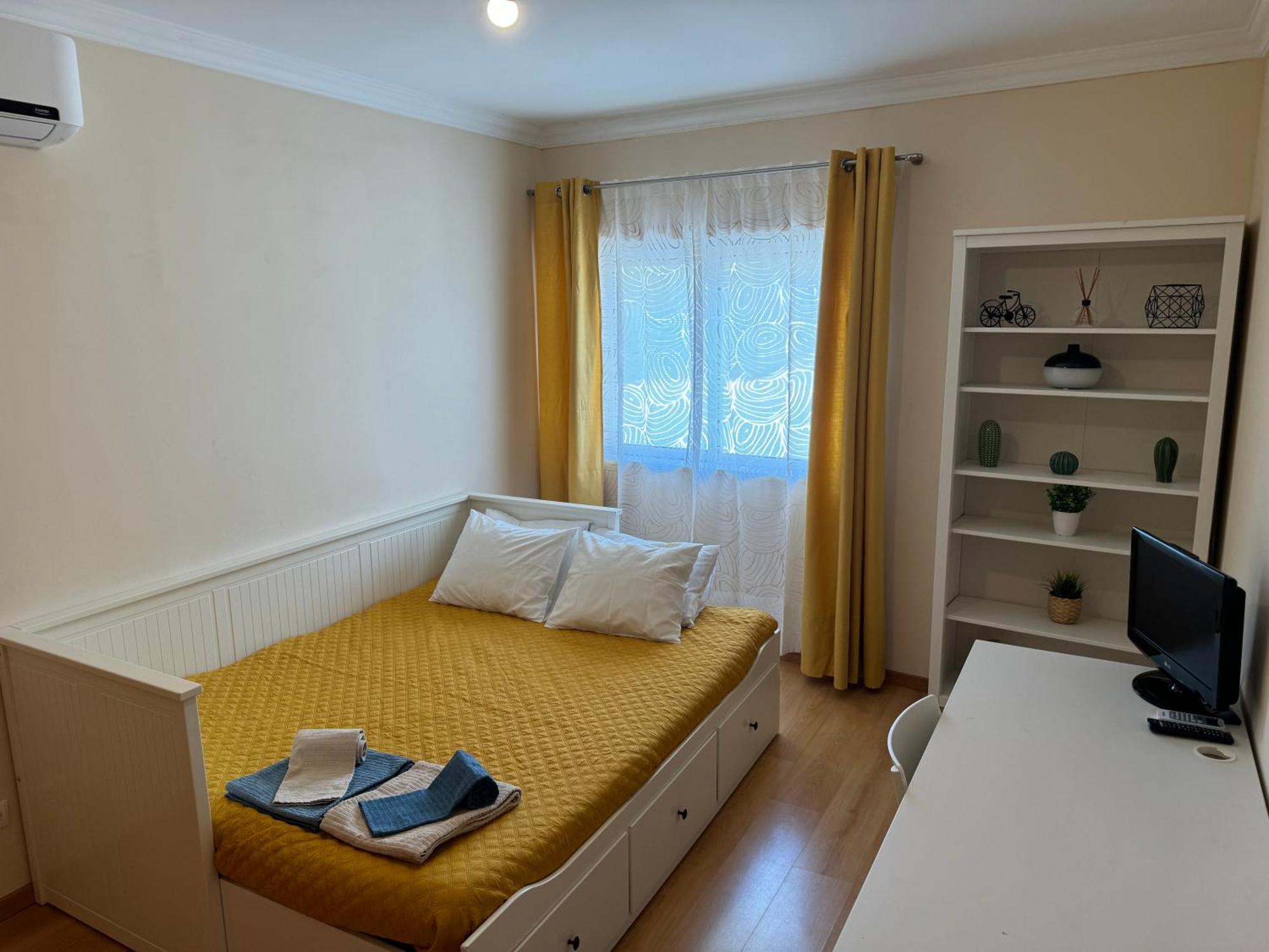 Montenegro Dreams Faro Bagian luar foto